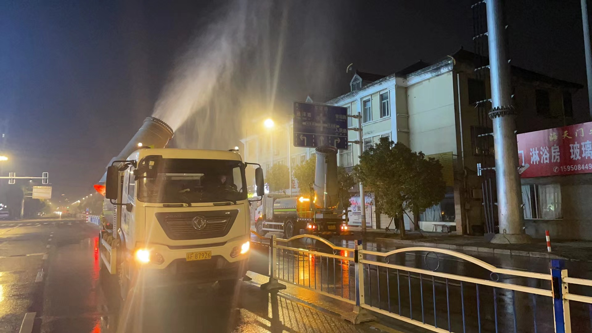 堅(jiān)守一線(xiàn) 守護(hù)“春潔”4